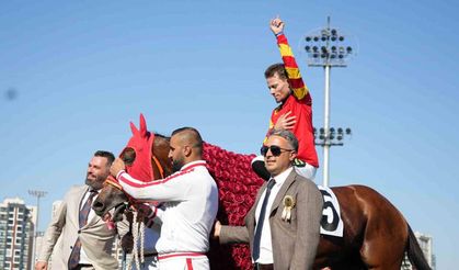 Gazi Koşusu’nu kazanan jokeyden Arda Güler sevinci