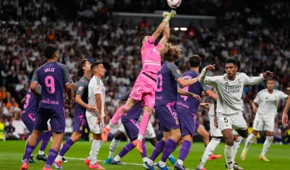 Barcelona transferi duyurdu: Ezeli rakipten 30 yıl sonra imza!