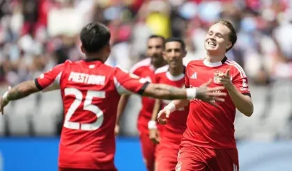 Benfica, Bayern Münih'i devirdi: Liderliği kaptı!