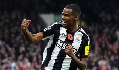 Liverpool'dan Isak için yeni adım!