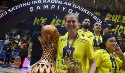 Fenerbahçe Opet'ten transfer şöleni!