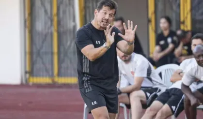 Emre Belözoğlu: "6-7 oyuncuya ihtiyaç var"