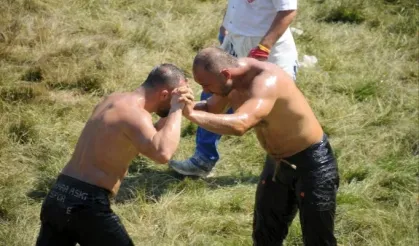 Kırkpınar heyecanı: Favoriler hata yapmadı!