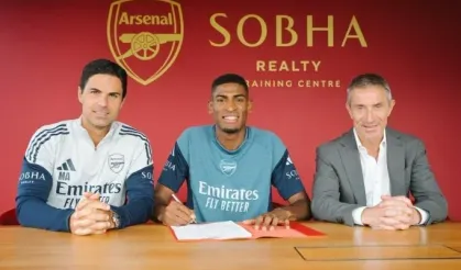 Cristhian Mosquera, Arsenal'e transfer oldu!