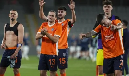 Başakşehir - Universitatea Craiova maçının 11'leri belli oldu!