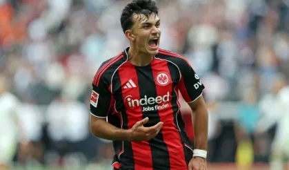 Can Uzun harika oynadı: Frankurt farklı kazandı