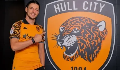 Enis Destan resmen Hull City oyuncusu!