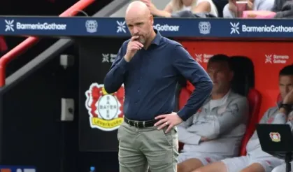 Erik ten Hag'lı Leverkusen, lige kötü başladı