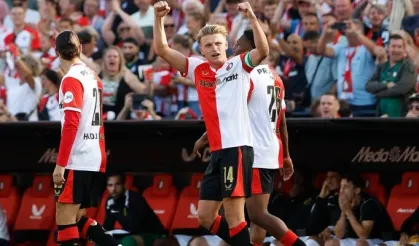 Feyenoord, Fenerbahçe maçı öncesi 2 golle kazandı