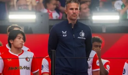 Robin Van Persie, Mourinho'ya karşı dikkatli!