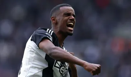 Newcastle United, Alexander Isak'ı bırakmıyor!