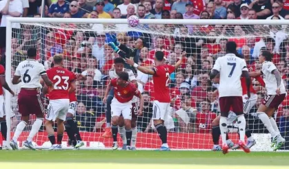 Manchester United'da gündem: Altay Bayındır'ın hatası!