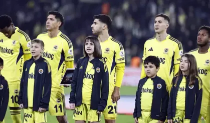 Fenerbahçe – Konyaspor Maçında Anlamlı Seremoni: Şehit Çocuğu ve Minikler Stadyumdaydı