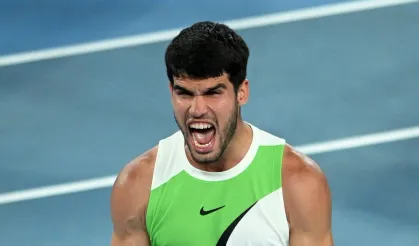 Avustralya Açık’ta Carlos Alcaraz ve Elina Svitolina Yarı Finale Yükseldi