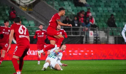Rizespor ile Beyoğlu Yeni Çarşı 1-1 berabere kaldı