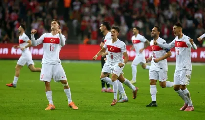 Türkiye – Romanya Maçında İlk Yarım Saat Golsüz Geçiliyor