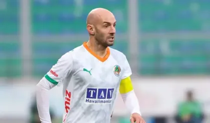 Efecan Karaca Ameliyat Edildi