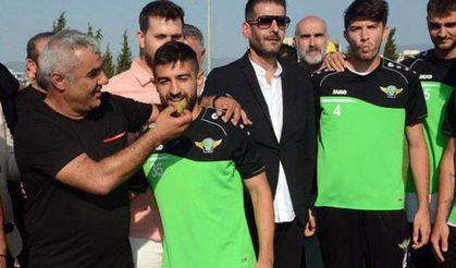 Akhisarspor'da baklava krizi l Yiyen futbolcular kadro dışı kaldı!