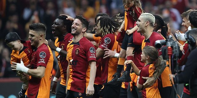 Galatasaray'da şampiyonluk kutlaması işin yeni karar: Fenerbahçe derbisi...