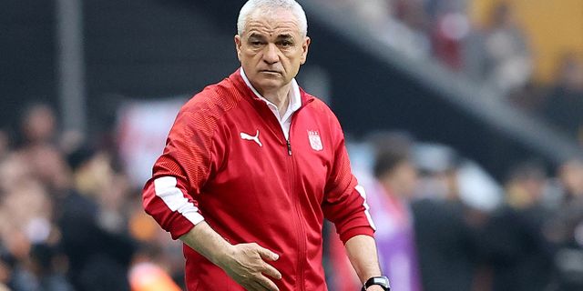 Sivasspor'dan flaş açıklama! Rıza Çalımbay kalacak mı?