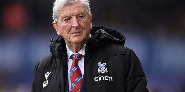 Premier Lig tarihinin en yaşlı menajeri ile yola devam etme kararı
