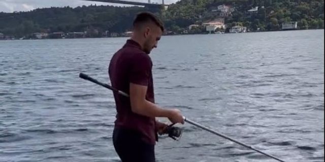 Dusan Tadic İstanbul Boğazı'nda balık tuttu