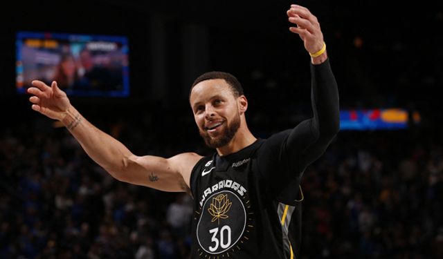 Steph Curry’den 268 maç sonra bir ilk!