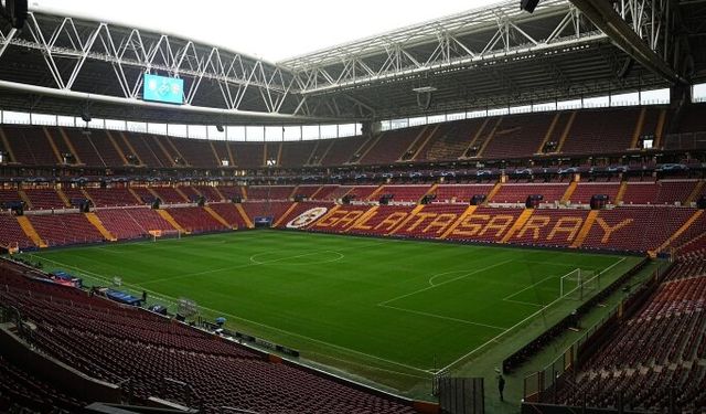 Galatasaray - Manchester United maçı iptal edildi mi? GS - MANU maçı yağmur nedeniyle iptal mi?