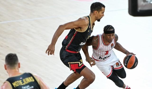 Mike James alev aldı: Monaco, Olympiakos’u devirdi