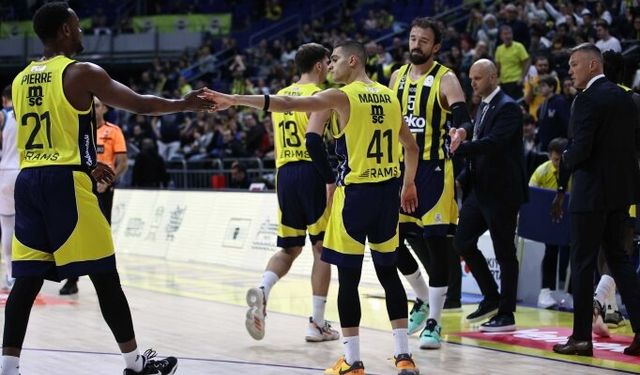 Fenerbahçe Beko, Türk Telekom'u farklı geçti