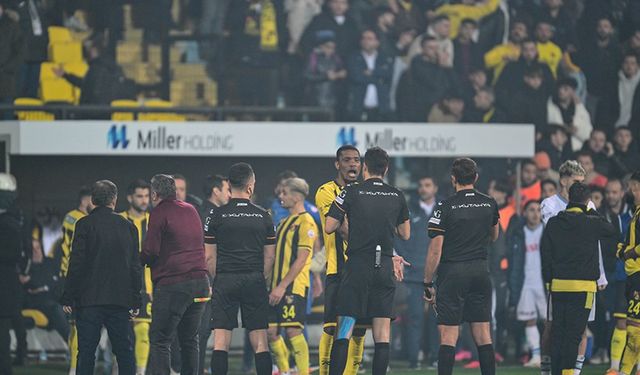 Dünya basını İstanbulspor'un sahadan çekilmesini konuşuyor: "Süper Lig'de daha fazla utanç verici sahne"
