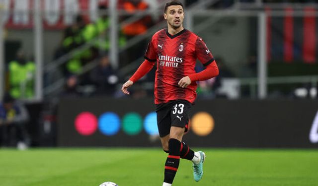 Fenerbahçe Rade Krunic için ısrarlı