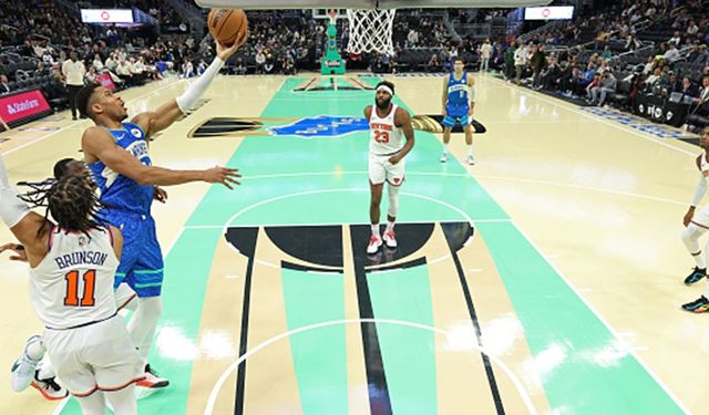 Giannis Antetokounmpo yıldızlaştı; Milwaukee Bucks, New York Knicks’i farklı yendi