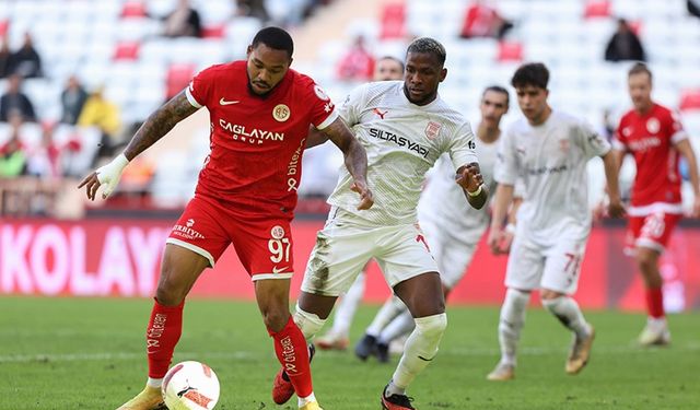 Antalyaspor, Pendikspor'u kupanın dışına itti