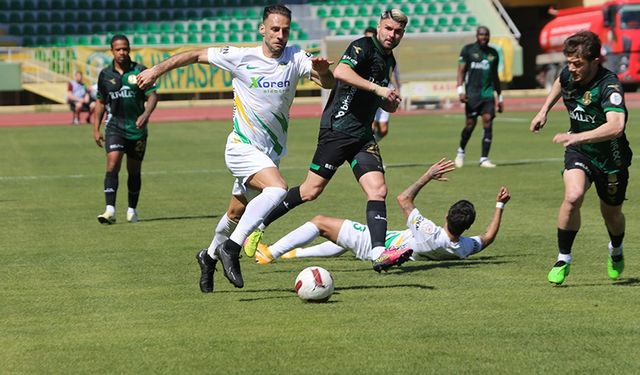 Sakaryaspor'u yenen Şanlıurfaspor, Eyüpspor'a Süper Lig yolunu açtı
