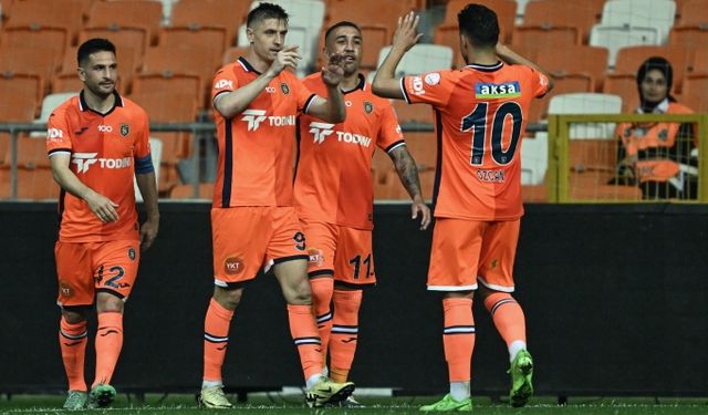 Başakşehir - La Fiorita maçında ilk 11'ler belli oldu!