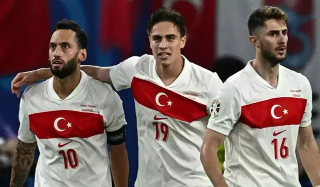 Hakan Çalhanoğlu, genç futbolcu Kenan Yıldız'a destek çıktı