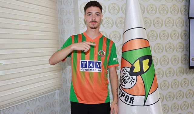 Alanyaspor 17'lik forvete imza attırdı!