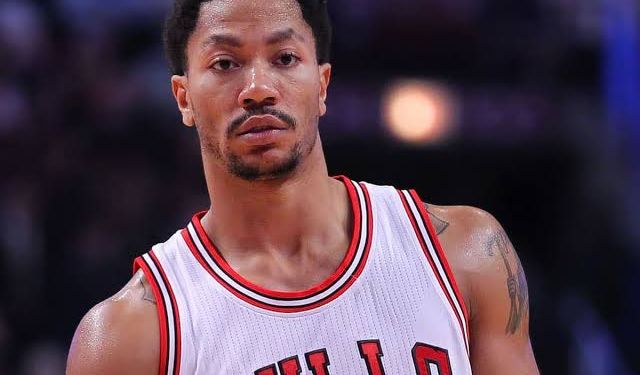 Derrick Rose basketbolu bıraktı