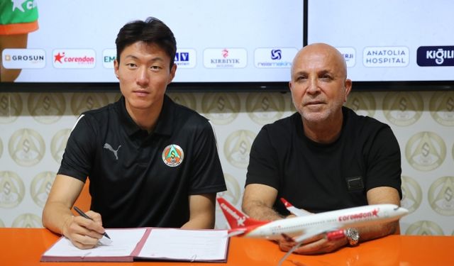 Ui-jo Hwang, Alanyaspor ile imzaladı