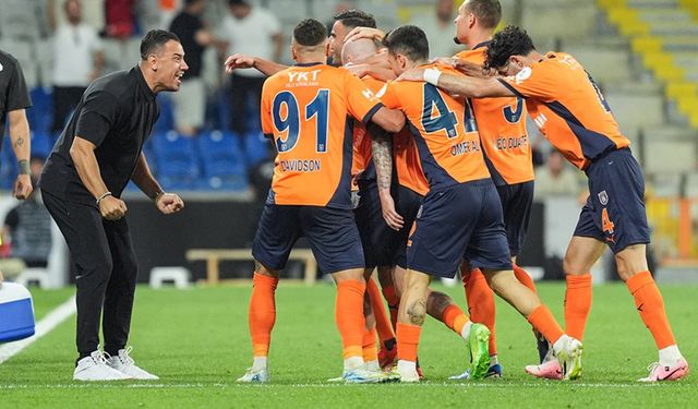 Başakşehir - Rapid Wien maçında ilk 11'ler belli oldu!