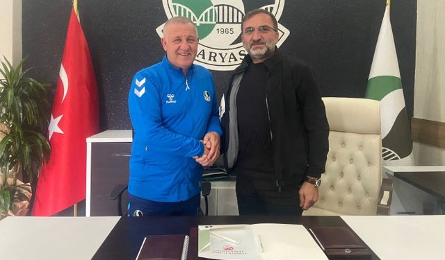 Sakaryaspor yeni teknik direktörü ile imzaladı!