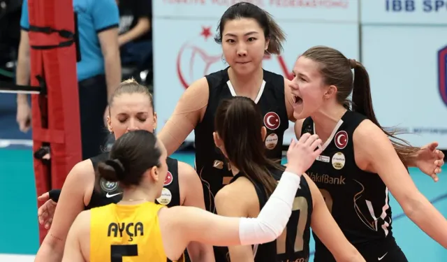 Vakıfbank, Eczacıbaşı'na karşı ilk maçı kazandı!