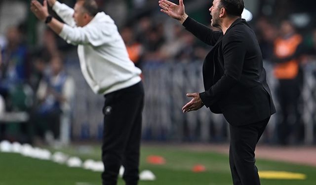 Okan Buruk deliye döndü: Su şişesini fırlattı!