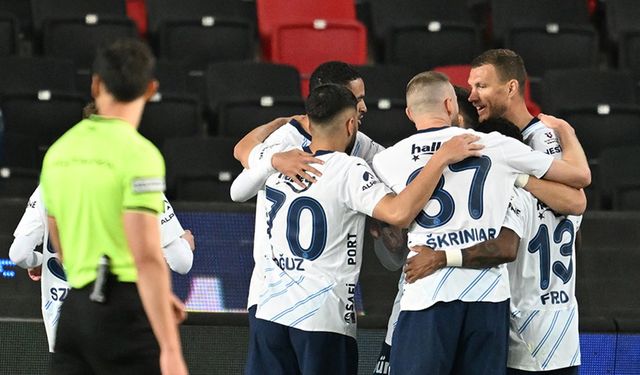 İlk yarı kabus ikinci yarı şov: Fenerbahçe 3 puana uzandı!
