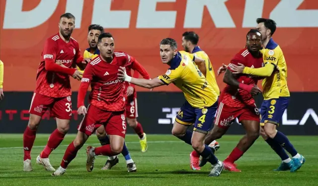 İlk yarıda atılan goller Pendikspor'a galibiyeti getirdi!