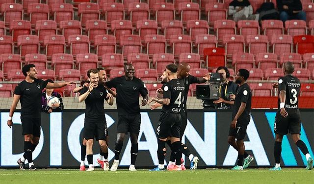 Süper Lig'de kritik maç: Hatayspor, Beşiktaş mücadelesi nefes kesecek!
