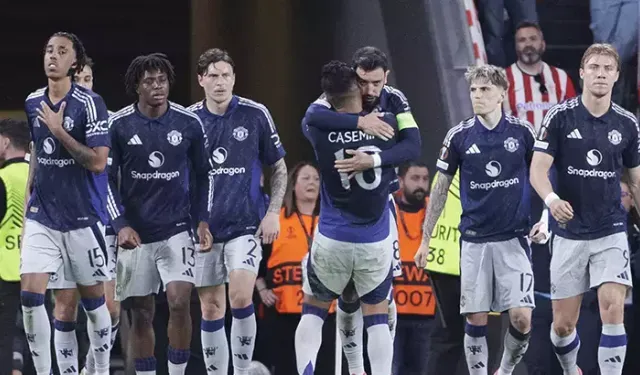 Manchester United oyuncuları, aileleri için uçak tuttu!