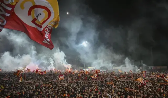 Galatasaray, taraftarların beklediği açıklamayı yaptı!