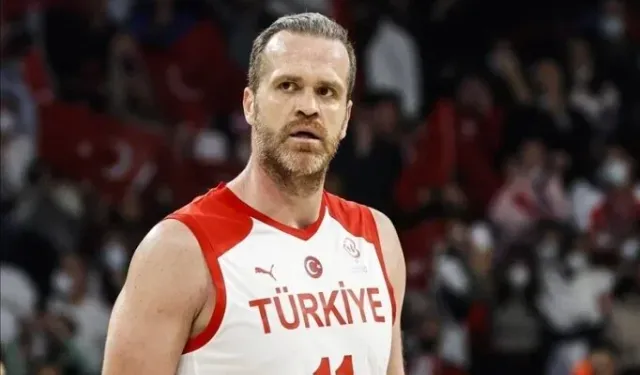 Oğuz Savaş basketbol kariyerine nokta koydu